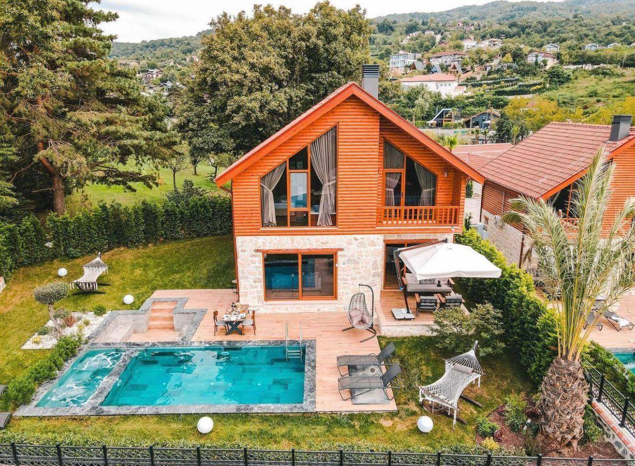 Sakarya Sapanca'da Doğa Manzaralı, Isıtmalı Havuzlu, Kiralık Villa - Sapanca