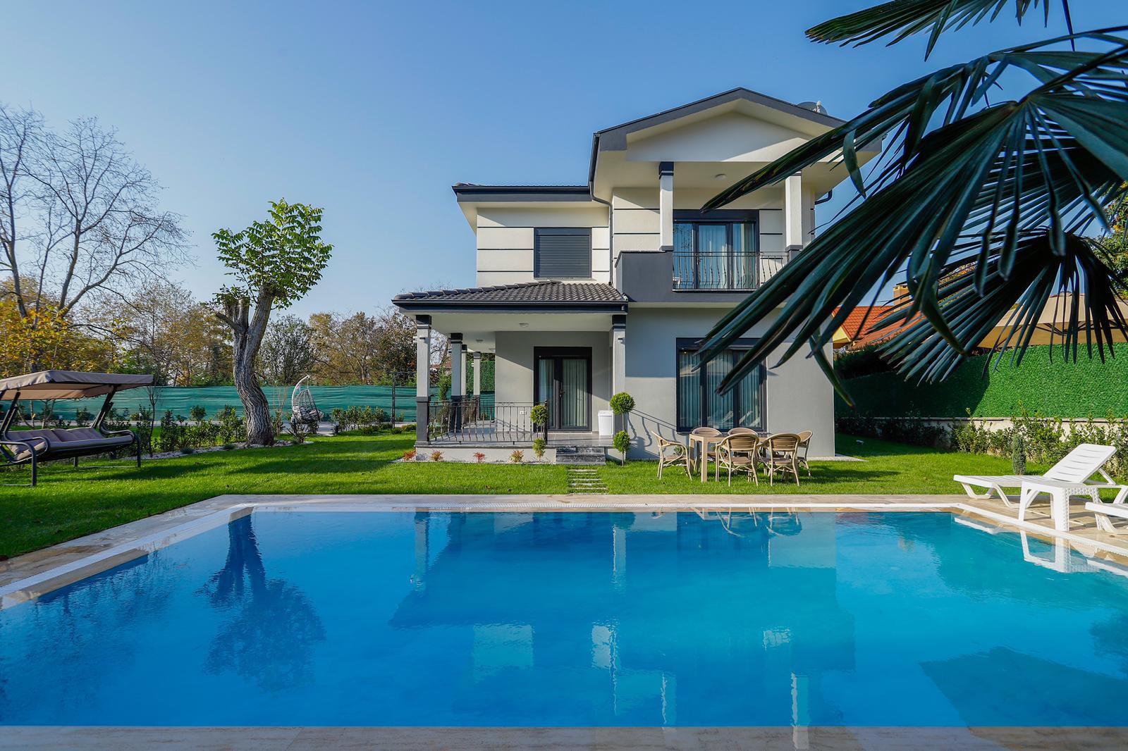 Sakarya Sapanca'da Geniş Ailelere Uygun, Özel Havuzlu, Tatil Villası - Sapanca