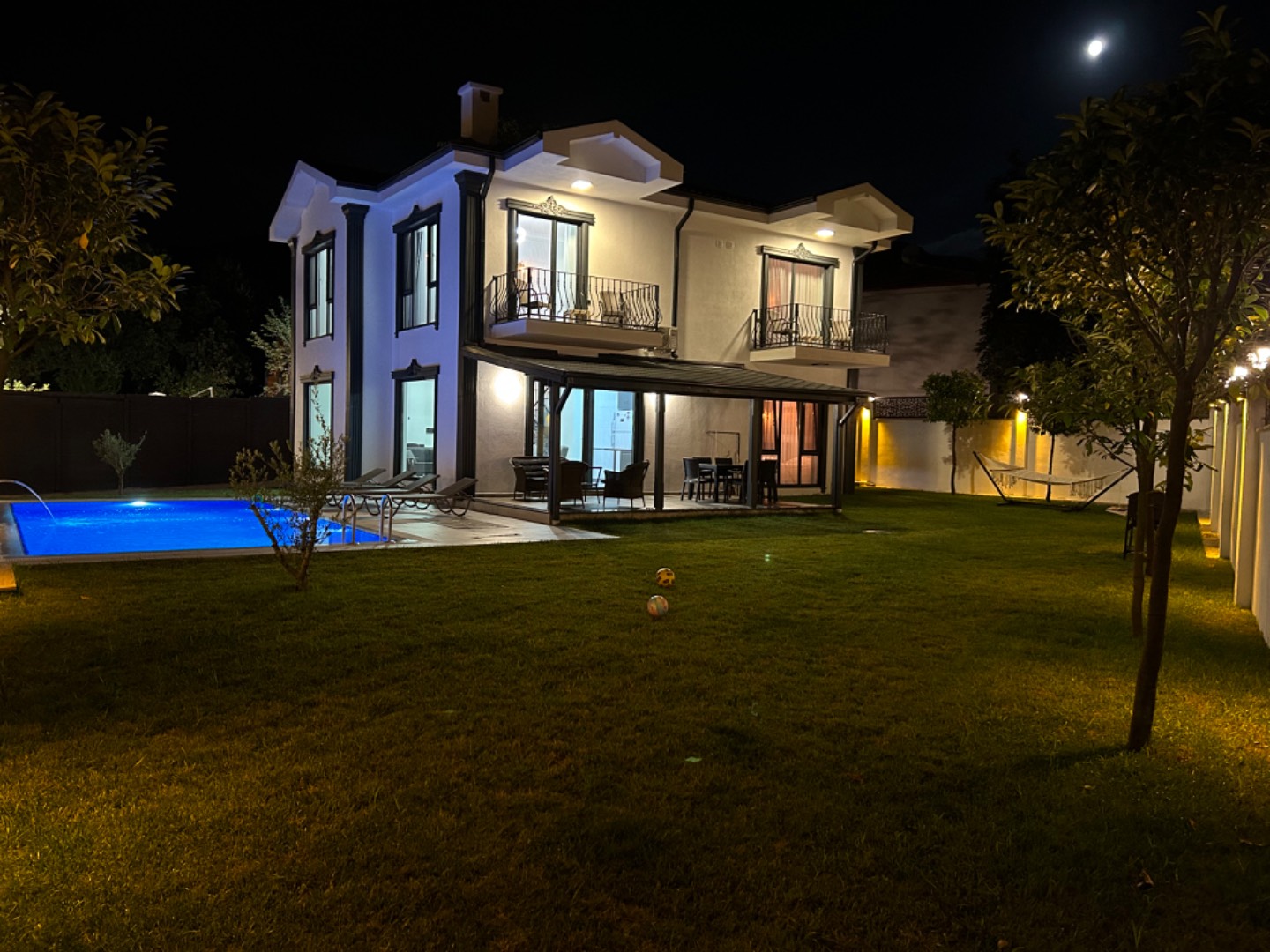 Sakarya Sapanca'da Geniş Bahçeli, Özel Havuzlu, Lüks Villa fotoğraf 2