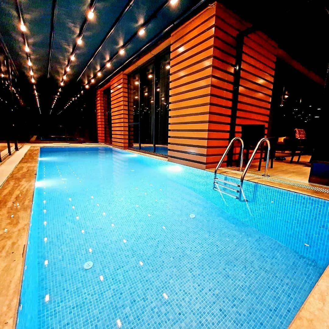 Sakarya Sapanca'da Kapalı Isıtmalı Havuzlu, Modern Tasarımlı Villa - Sapanca