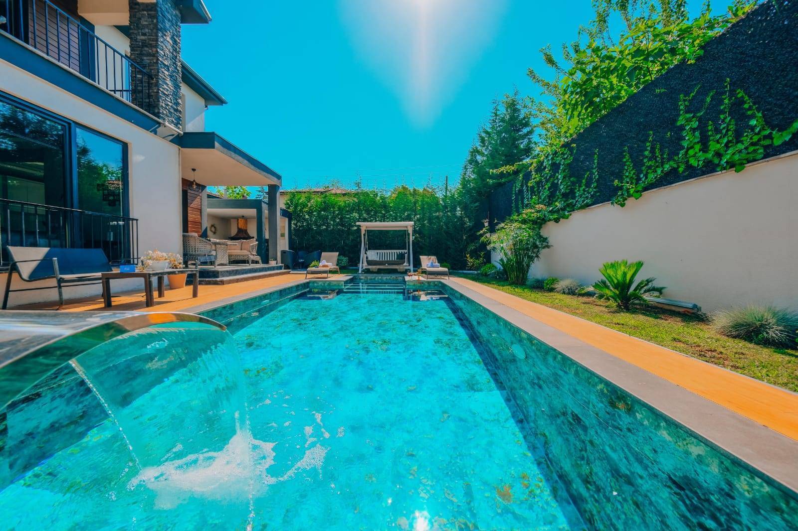 Sapanca Çayiçi'nde Modern Tasarımlı, Isıtmalı Özel Havuzlu, 4+1 Villa fotoğraf 2