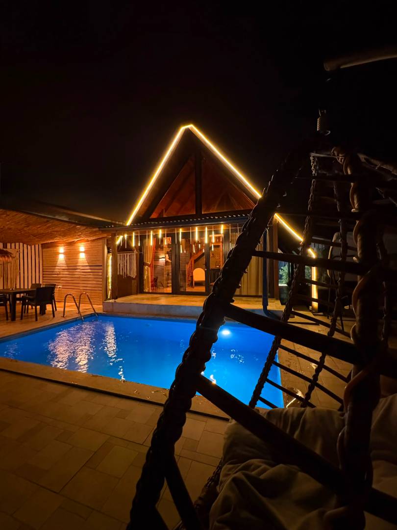 Sapanca Göl'de Merkezi Konumda, Isıtmalı Havuzlu, Kiralık Bungalov - Sapanca / Göl