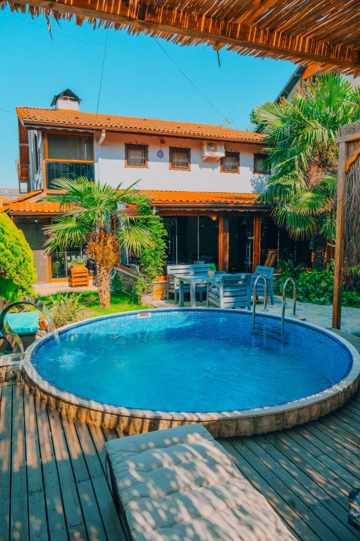 Sapanca Göl'de Yeşillikler İçerisinde, Isıtmalı Havuzlu, Otantik Villa fotoğraf 3