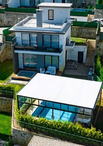 Sapanca Güldibi'nde Çekirdek Ailelere Uygun, Kapalı Havuzlu, Kiralık Villa - Sapanca / Güldibi