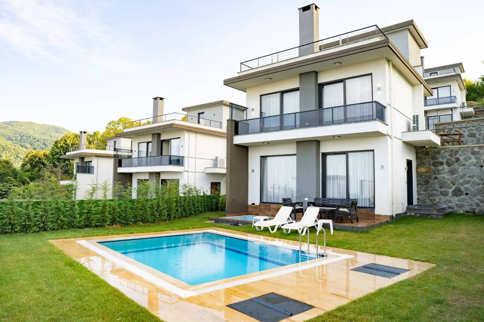 Sapanca Güldibi'nde Doğa İle İç İçe, Özel Havuzlu, Modern Villa - Sapanca / Güldibi