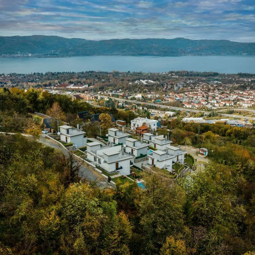 Sapanca Güldibi'nde Doğa İle İç İçe, Özel Havuzlu, Modern Villa fotoğraf 3