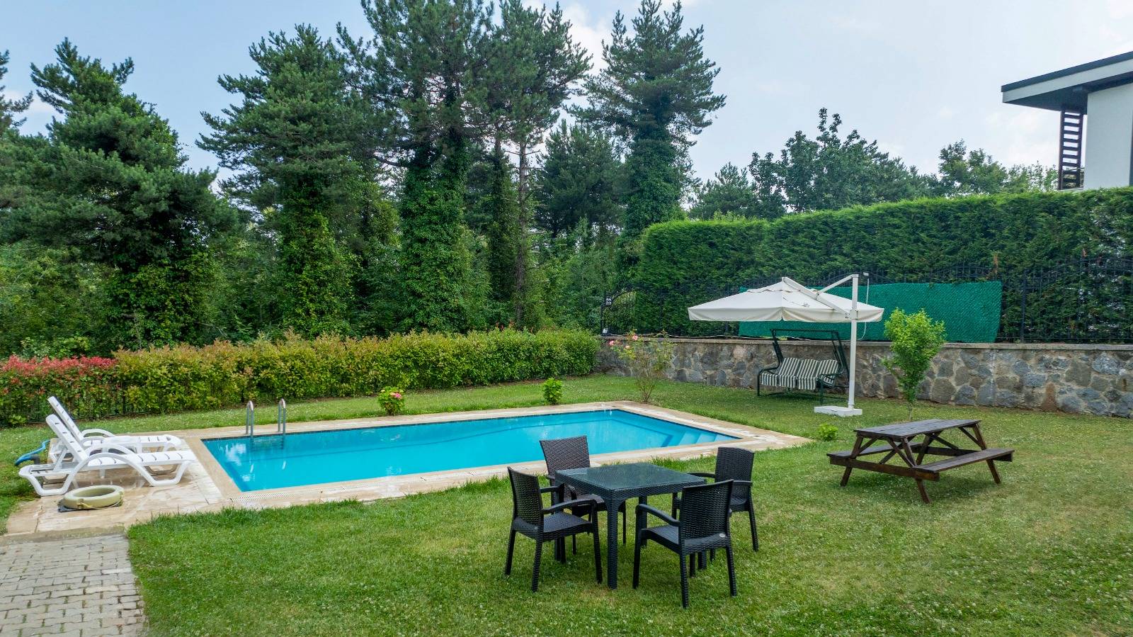 Sapanca Güldibi'nde Yeşillikler İçerisinde, Özel Havuzlu, Modern Villa fotoğraf 3