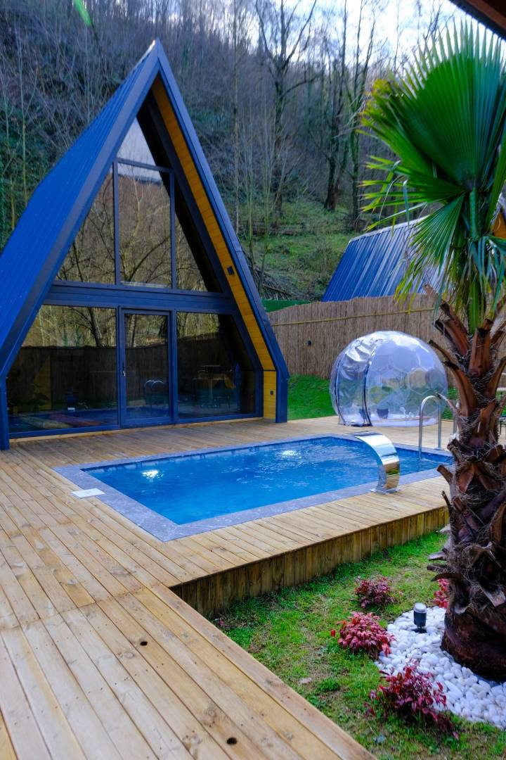 Sapanca İstanbuldere'de Geniş Bahçeli, Dış Jakuzili, Kiralık Bungalov - Sapanca