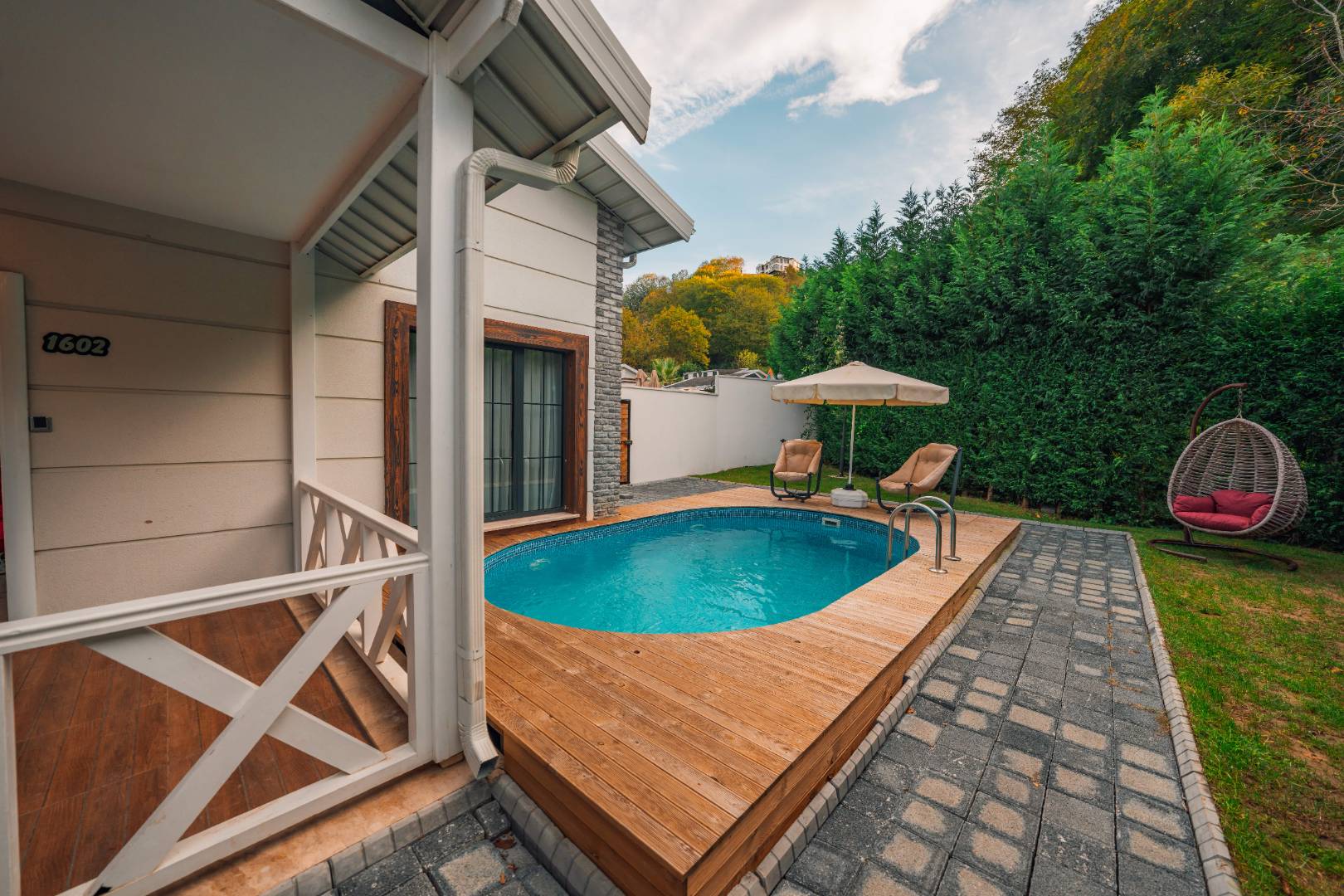 Sapanca Kırkpınar'da Geniş Ailelere Uygun, Isıtmalı Havuzlu, Kiralık Villa fotoğraf 3