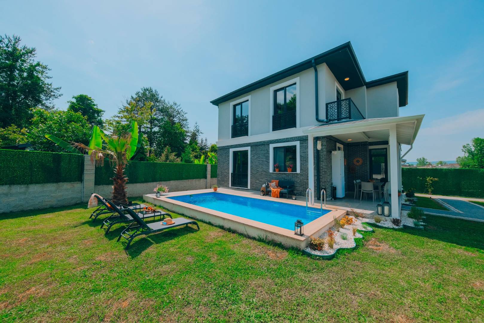 Sapanca Kırkpınar'da Huzurlu Doğada, Isıtmalı Havuzlu, 4+1 Villa - Sapanca / Kırkpınar