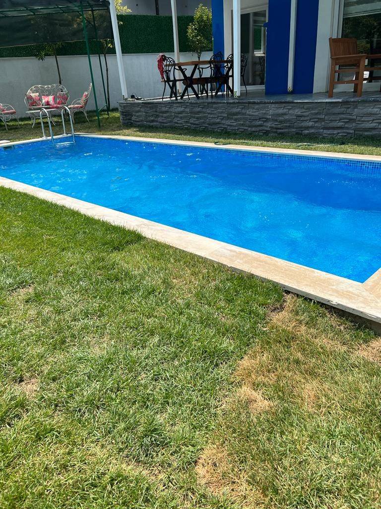 Sapanca Kırkpınar'da Merkeze Yakın, Isıtmalı Havuzlu, Kiralık Villa fotoğraf 3