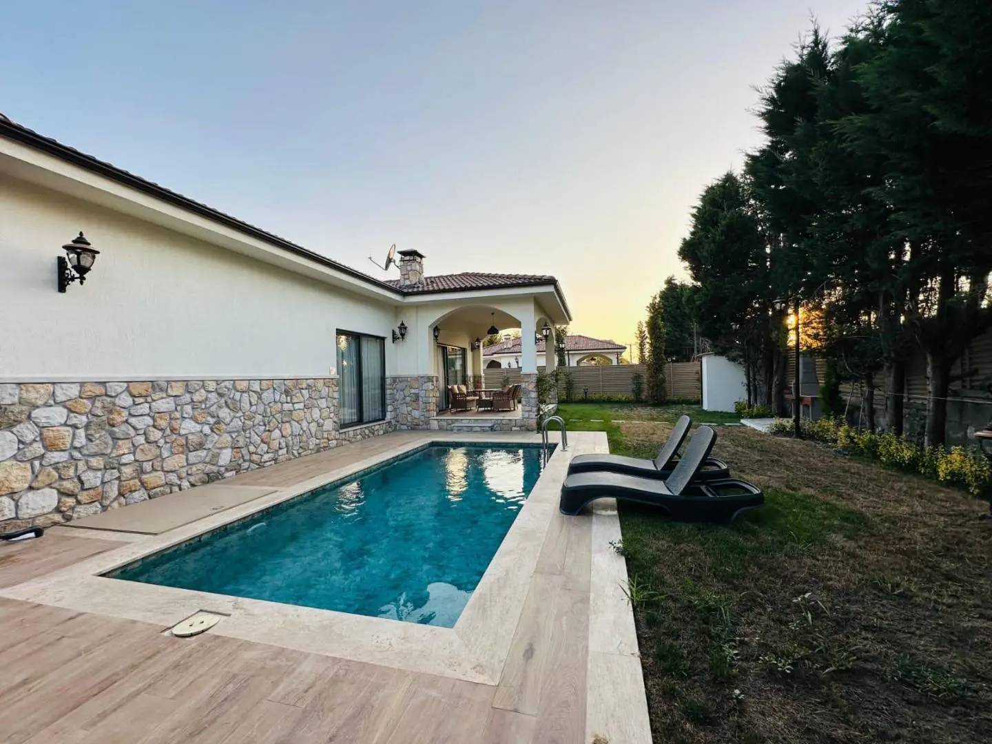 Sapanca Kırkpınar'da Merkeze Yakın, Isıtmalı Özel Havuzlu, 3+1 Villa fotoğraf 2