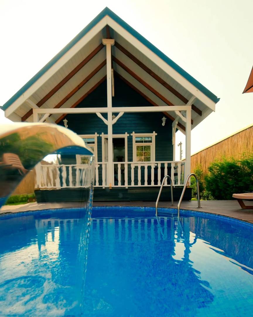 Sapanca Kırkpınar'da Merkezi Konumda, Isıtmalı Havuzlu, Kiralık Bungalov - Sapanca / Kırkpınar