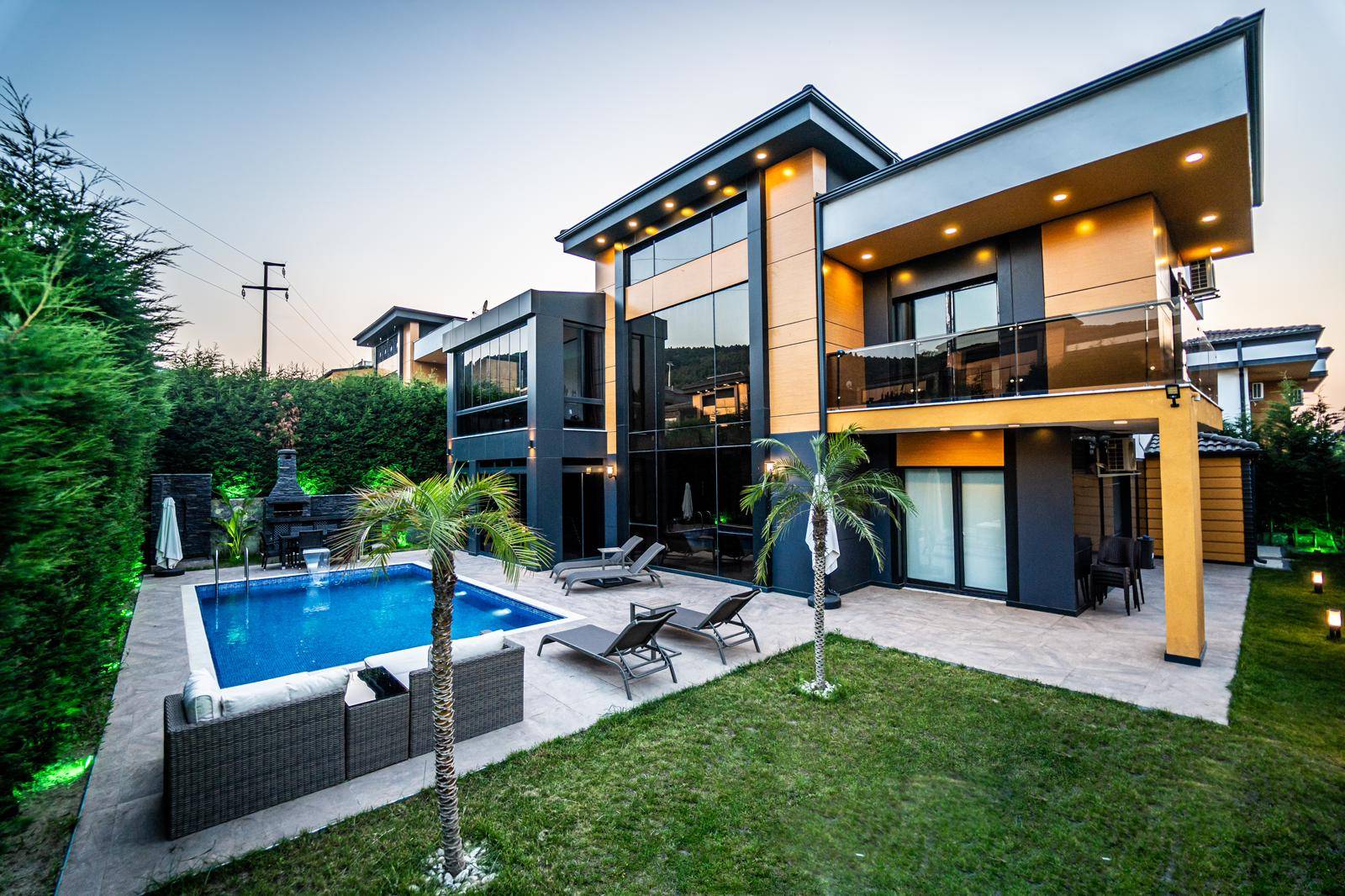 Sapanca Kırkpınar'da Merkezi Konumda, Isıtmalı Havuzlu, Lüks Villa fotoğraf 3