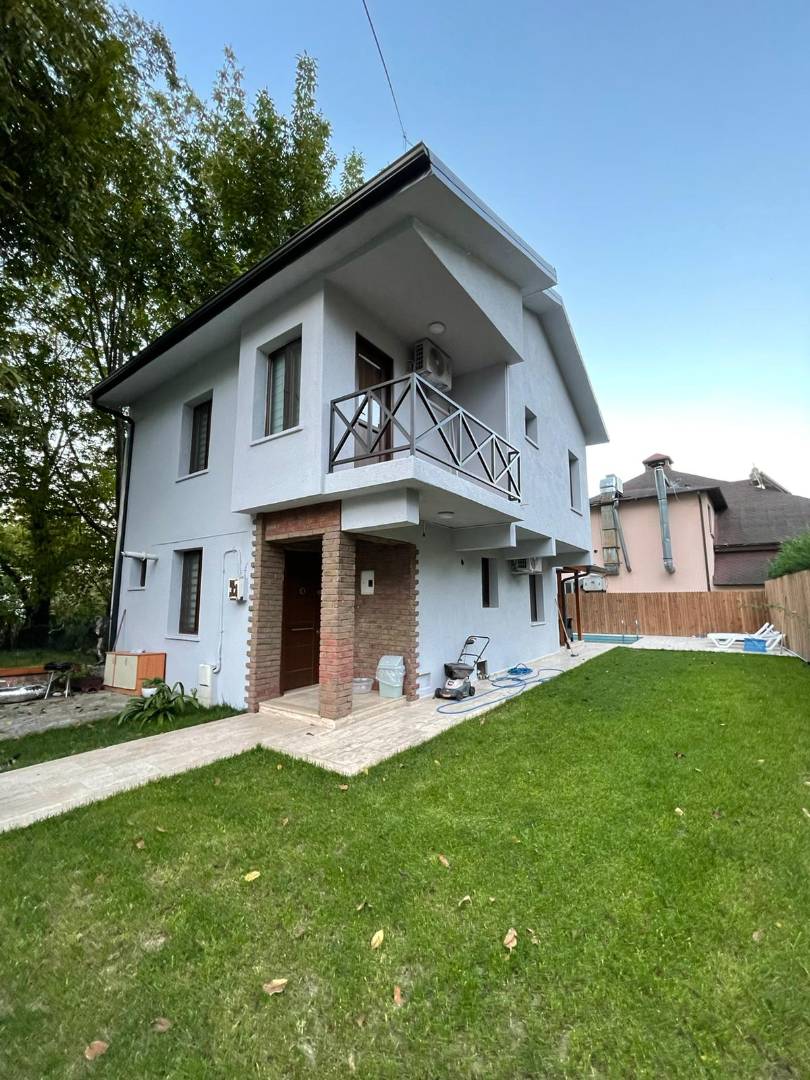 Sapanca Kırkpınar'da Merkezi Konumda, Isıtmalı Havuzlu, Modern Villa - Sapanca / Kırkpınar