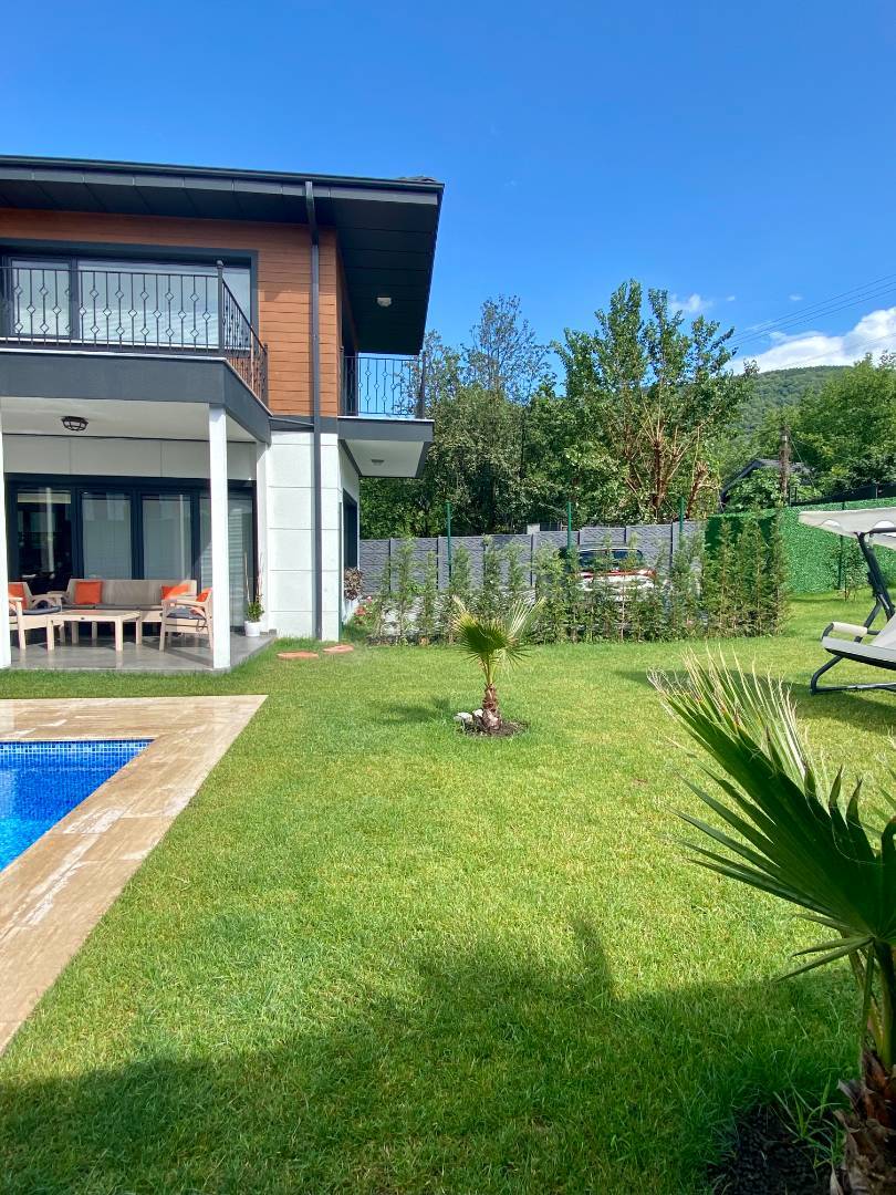 Sapanca Kırkpınar'da Merkezi Konumda, Özel Havuzlu, Kiralık Lüks Villa fotoğraf 3