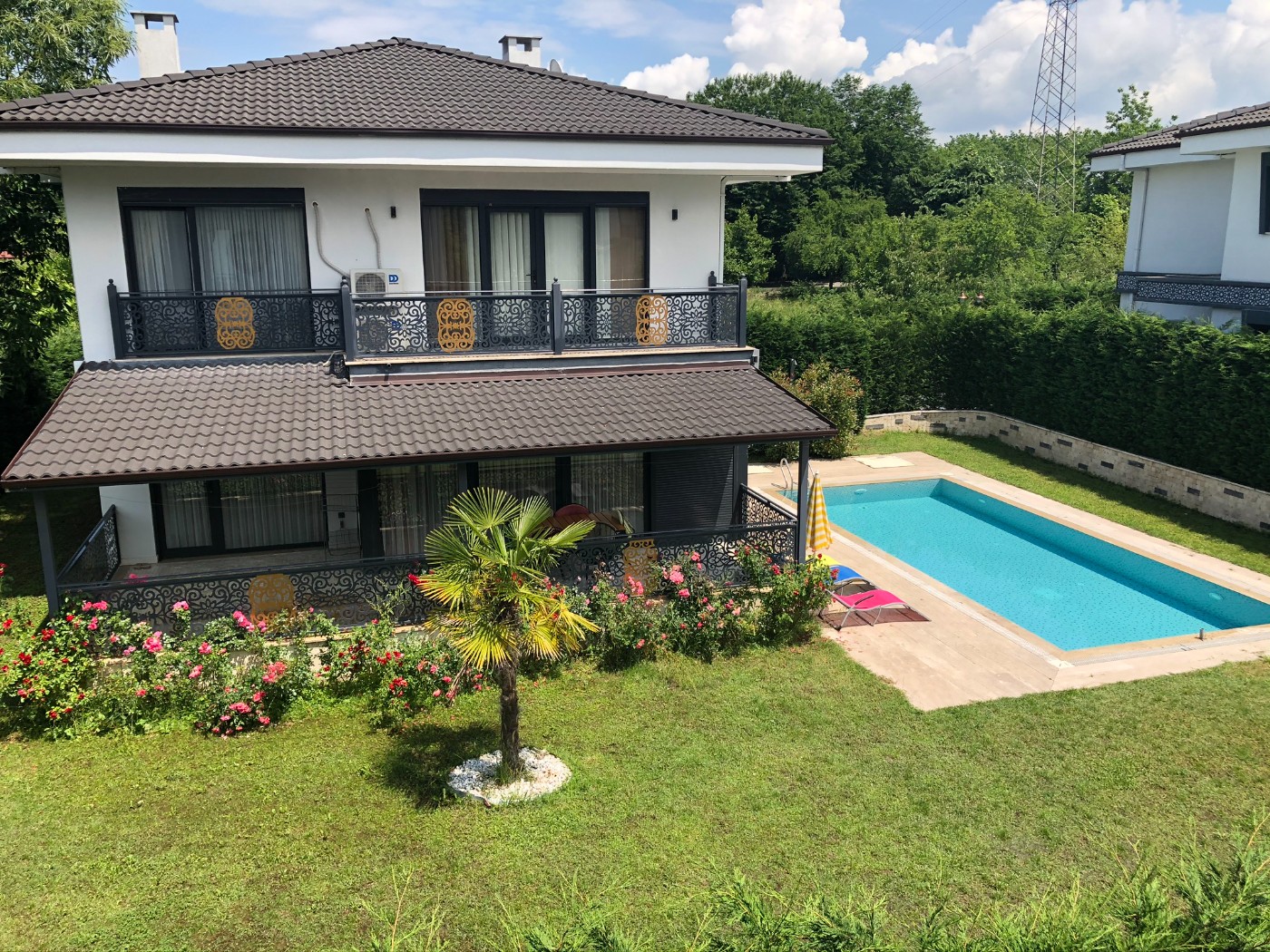 Sapanca Kırkpınar'da Muhteşem Bahçeye Sahip, Özel Havuzlu, Geniş Villa - Sapanca / Kırkpınar