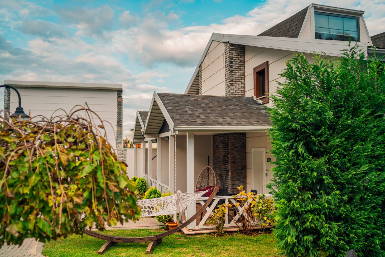 Sapanca Kırkpınar'da Tesis İçerisinde, Modern Tasarımlı, 3+1 Villa - Sapanca / Kırkpınar