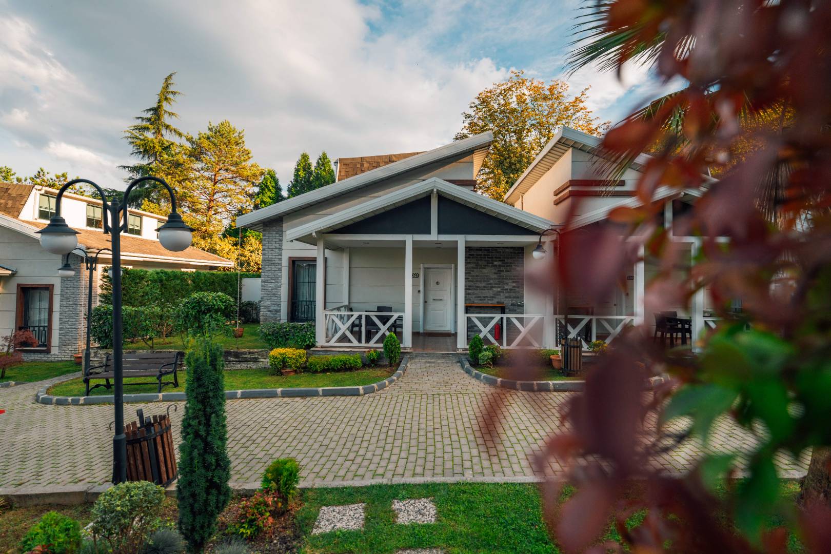 Sapanca Kırkpınar'da Tesis İçerisinde, Ortak Havuzlu, Modern Bungalov - Sapanca / Kırkpınar