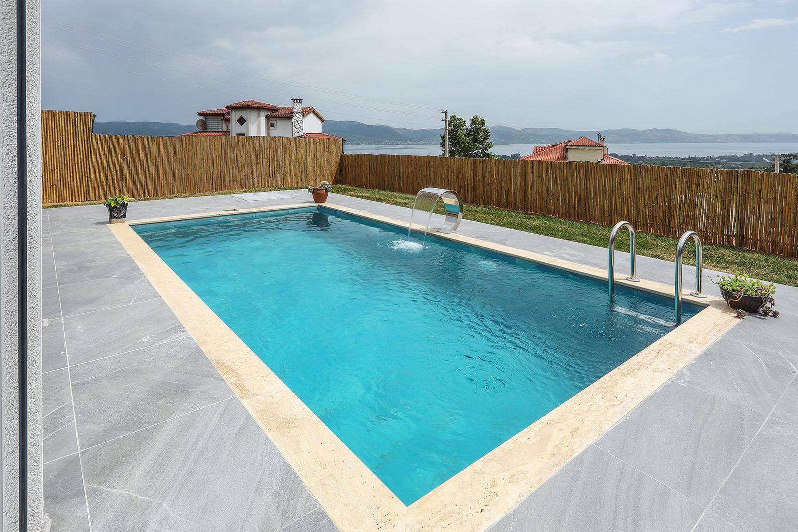 Sapanca Kurtköy'de Göl Manzaralı, Özel Havuzlu, Modern Villa fotoğraf 3