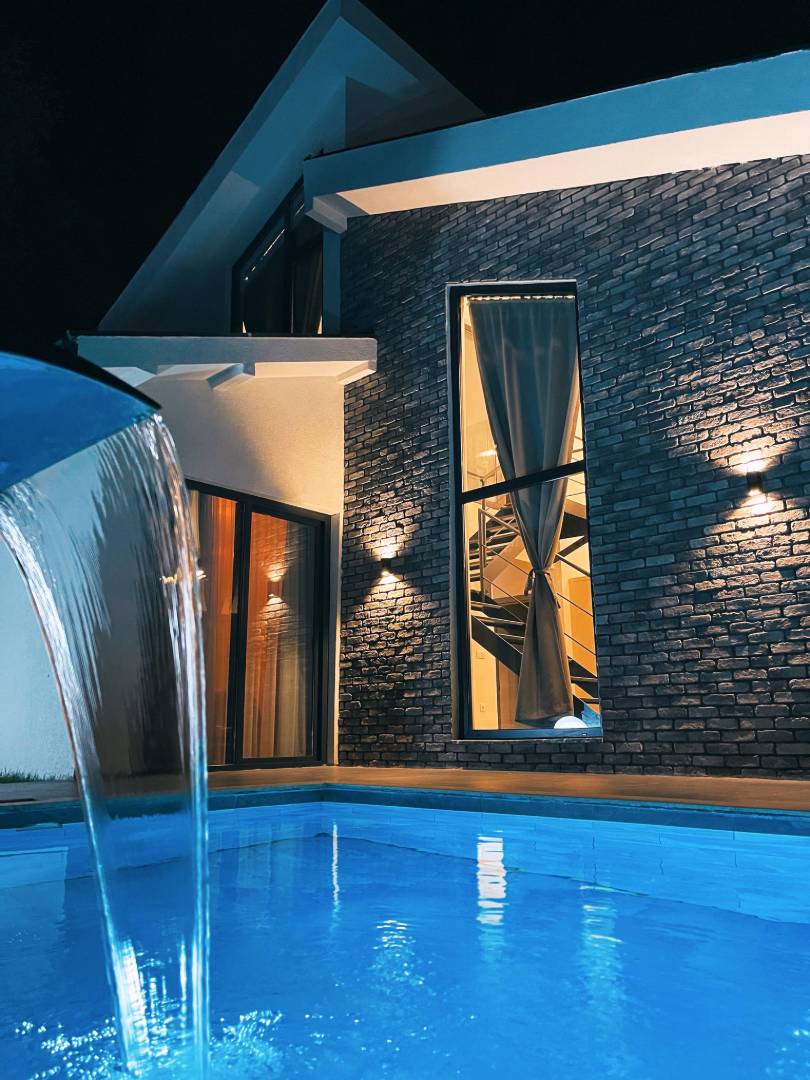 Sapanca Kurtköy'de Sakin Konumda, Isıtmalı Havuzlu, Lüks Villa fotoğraf 3