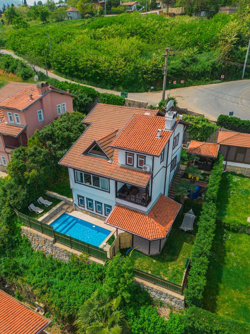 Sapanca Mahmudiye'de Geniş Bahçeli, Özel Havuzlu, Kiralık Villa fotoğraf 2