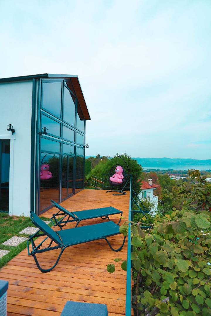 Sapanca Mahmudiye'de Göl Manzaralı, Isıtmalı Havuzlu, Kiralık Bungalov - Sapanca / Mahmudiye