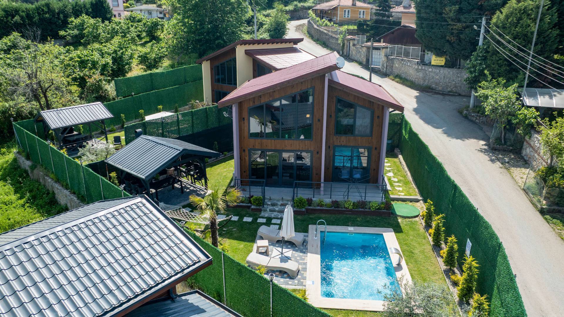 Sapanca Mahmudiye'de Huzurlu Doğada, Isıtmalı Havuzlu, Ahşap Villa fotoğraf 2