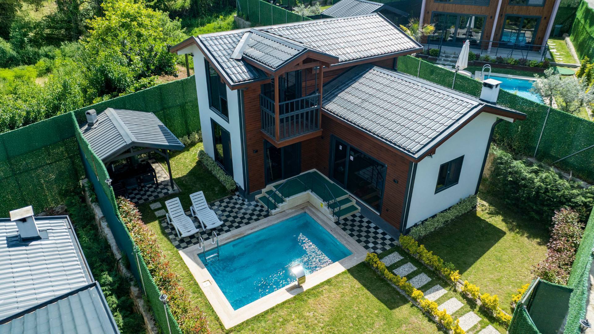 Sapanca Mahmudiye'de Sakin Konumda, Özel Havuzlu, 2+1 Villa - Sapanca / Mahmudiye
