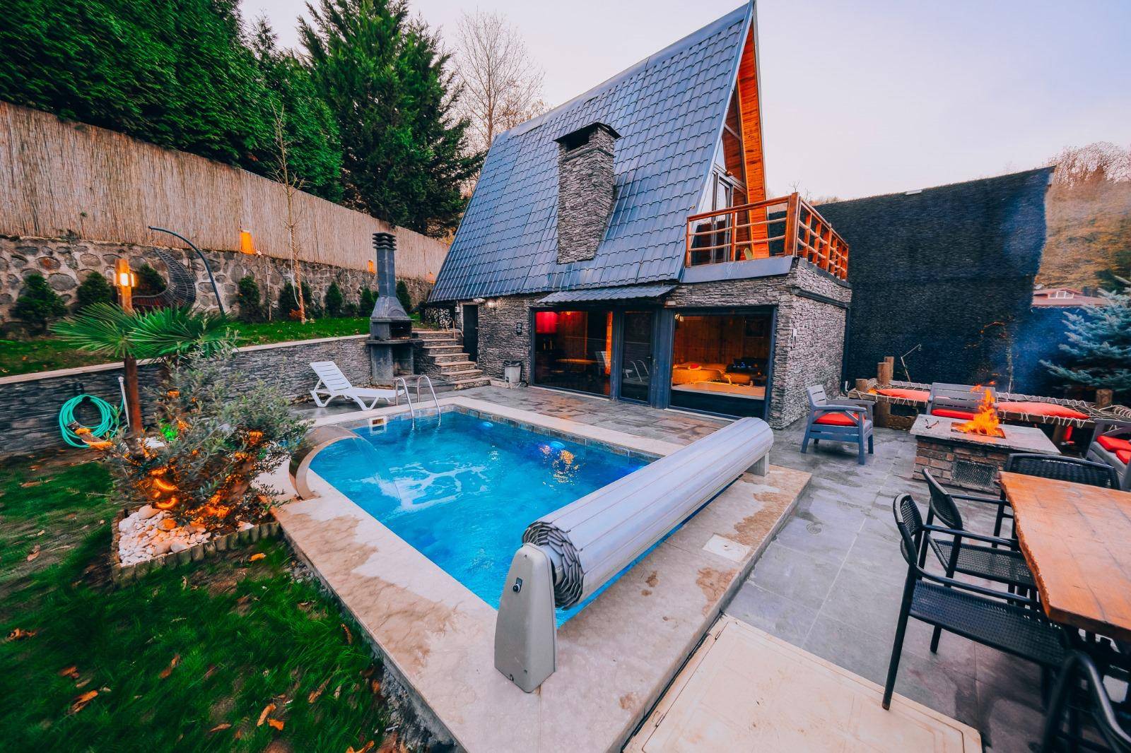 Sapanca Memnuniye'de Kalabalık Ailelere Uygun, Jakuzili, Kiralık Bungalov fotoğraf 2