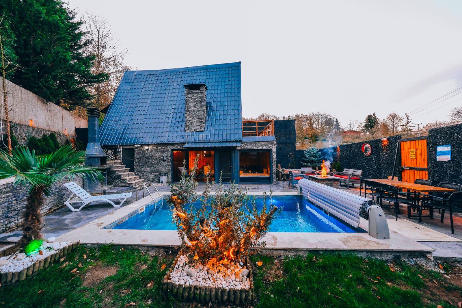 Sapanca Memnuniye'de Kalabalık Ailelere Uygun, Jakuzili, Kiralık Bungalov fotoğraf 3
