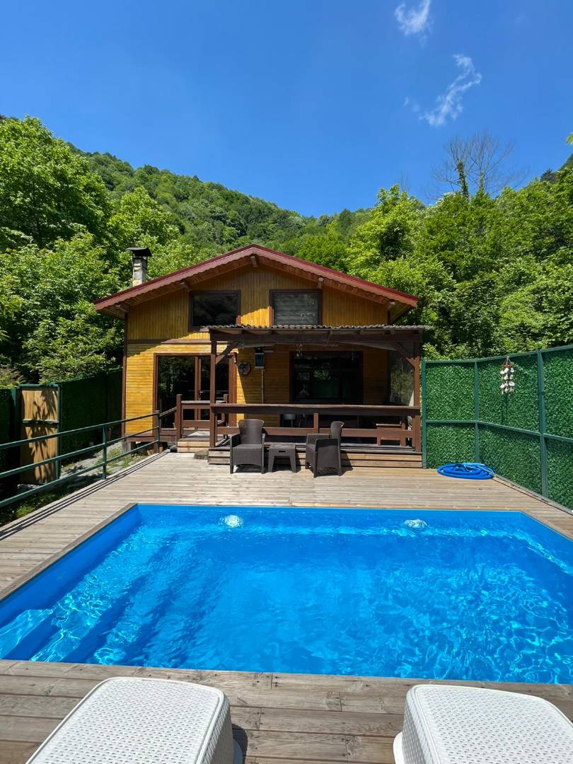 Sapanca Memnuniye'de Sessiz Konumda, Özel Havuzlu, 4 Kişilik Bungalov - Sapanca / Memnuniye