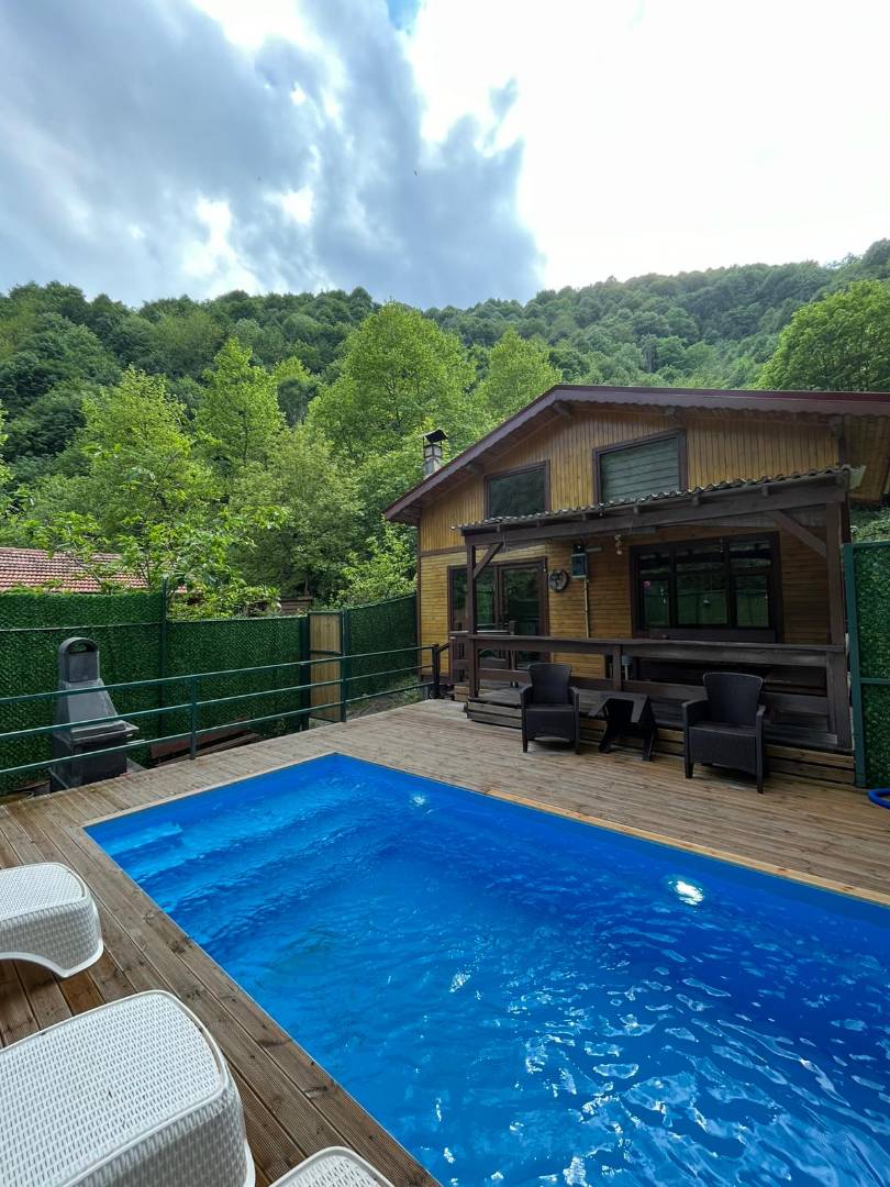 Sapanca Memnuniye'de Sessiz Konumda, Özel Havuzlu, 4 Kişilik Bungalov fotoğraf 2