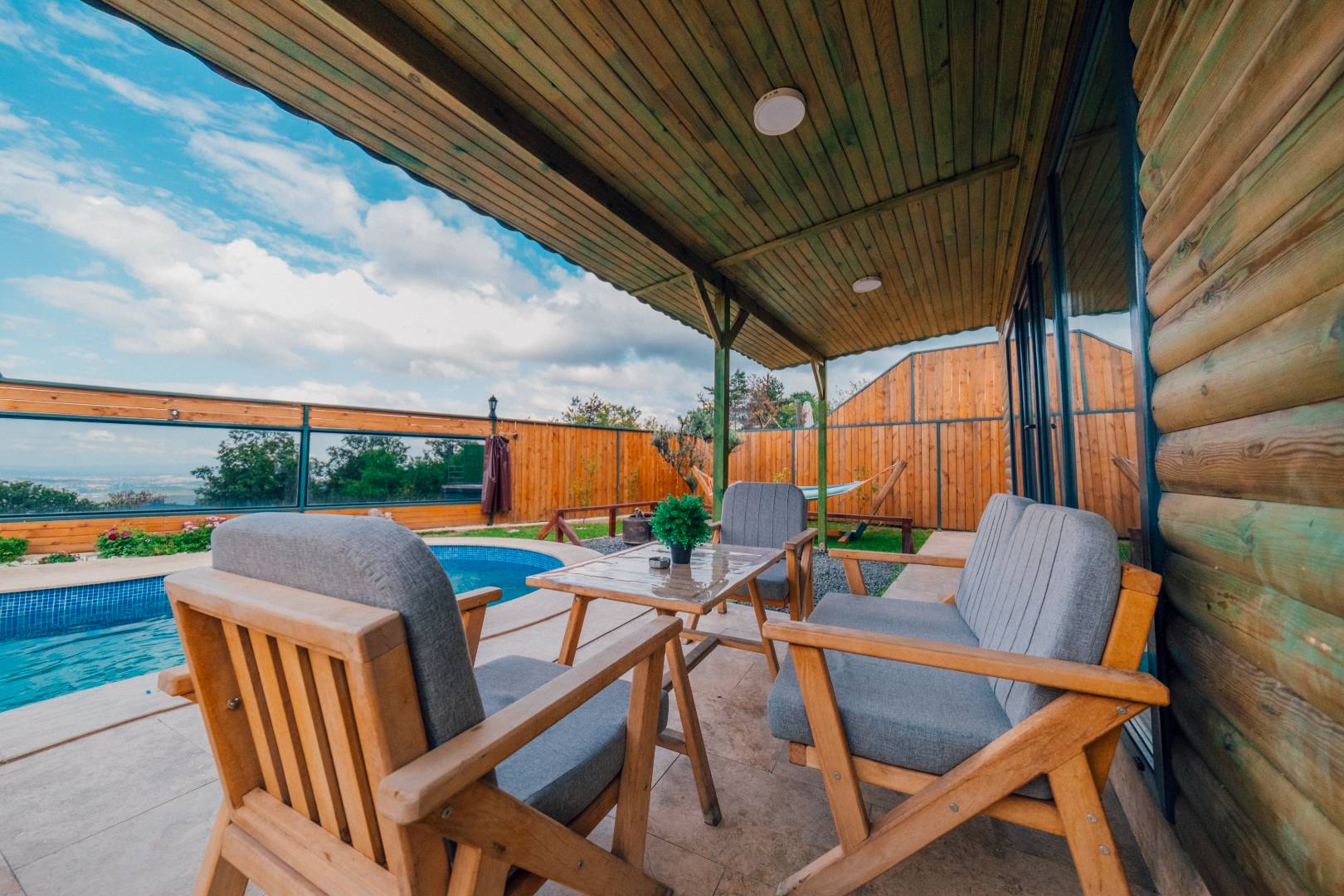 Sapanca Nailiye'de Çekirdek Ailelere Uygun, Özel Havuzlu, Kiralık Bungalov fotoğraf 3