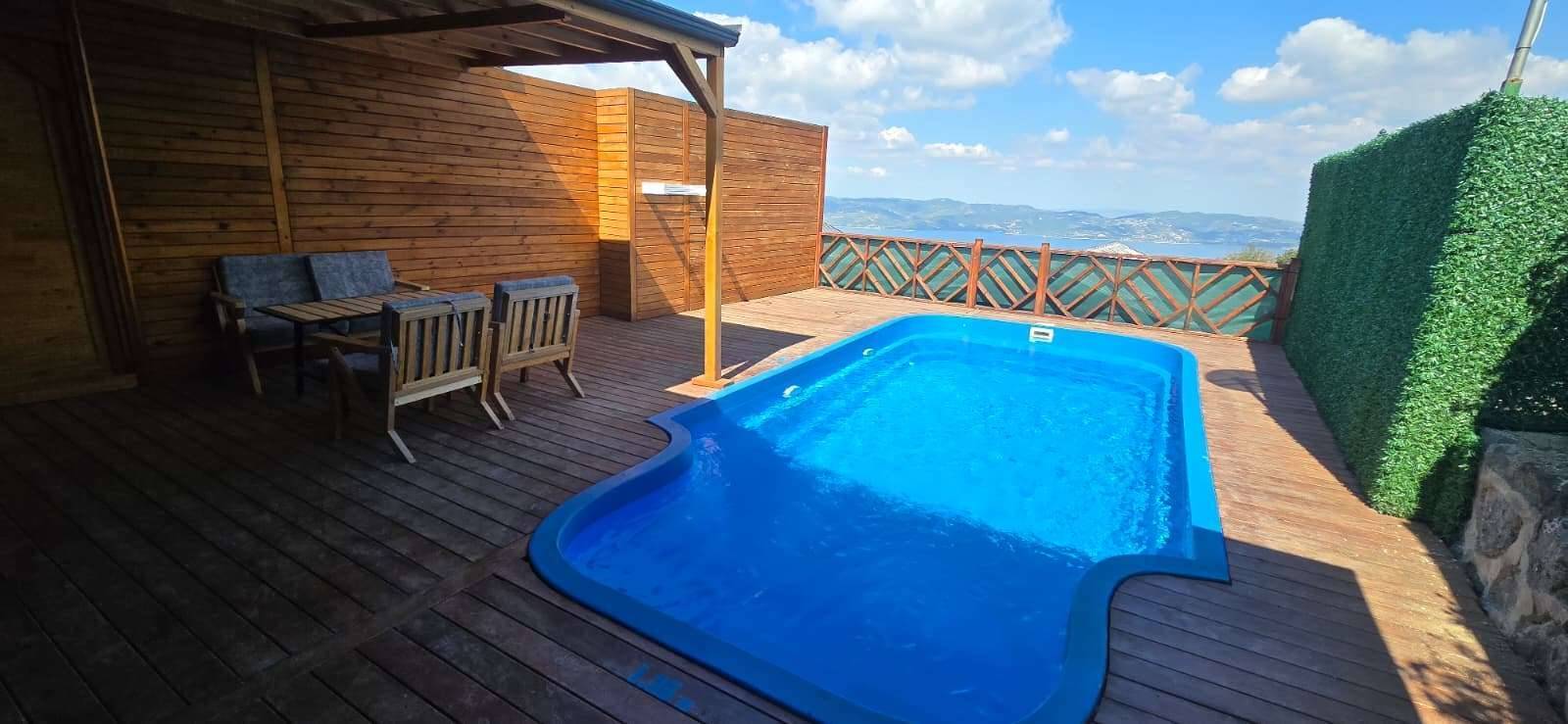 Sapanca Nailiye'de Doğa İçerisinde, Isıtmalı Havuzlu, Konforlu Villa fotoğraf 3