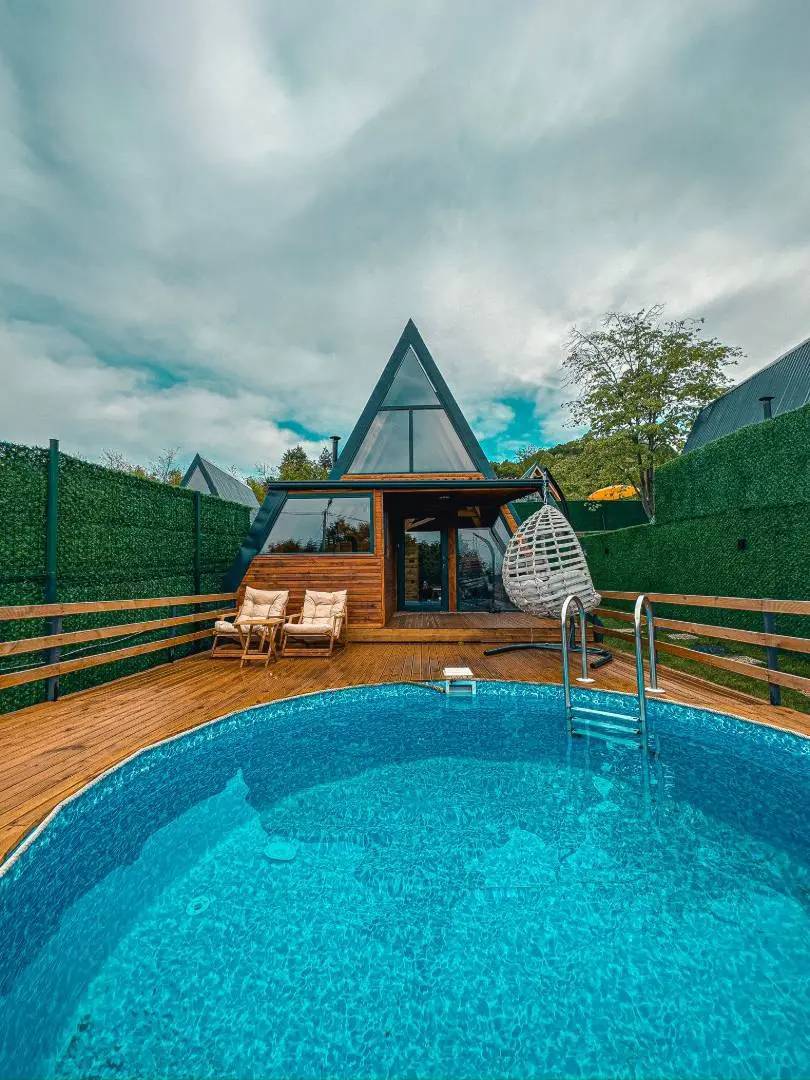 Sapanca Nailiye'de Geniş Bahçeli, Isıtmalı Havuzlu, Jakuzili Bungalov fotoğraf 2