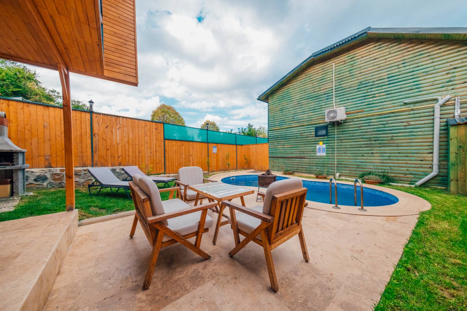 Sapanca Nailiye'de Geniş Bahçeli, Özel Havuzlu, Kiralık Bungalov fotoğraf 3