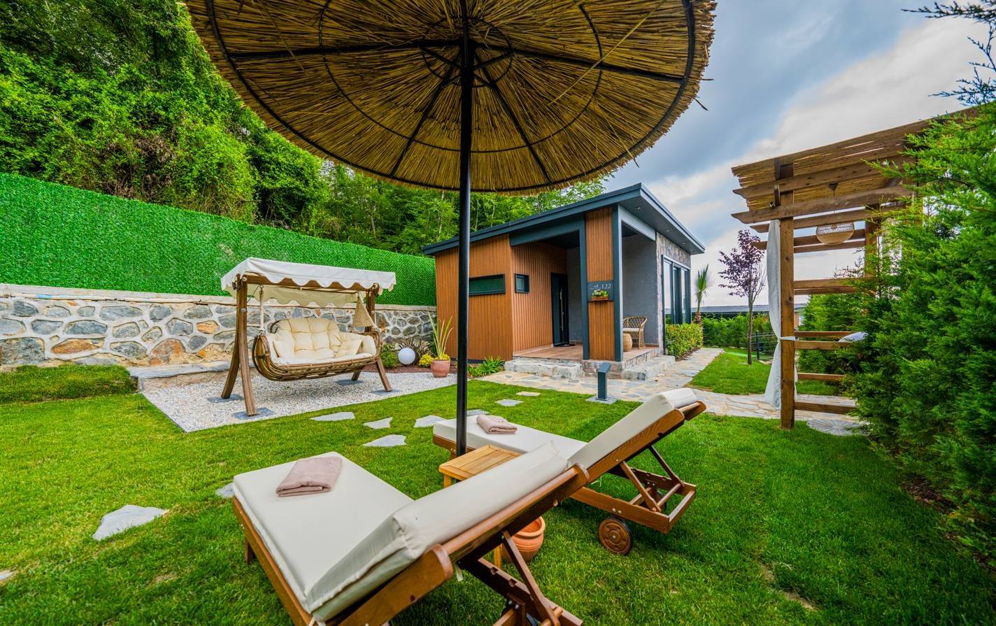 Sapanca Nailiye'de Tesis İçerisinde, Özel Havuzlu, Kiralık Villa - Sapanca / Nailiye