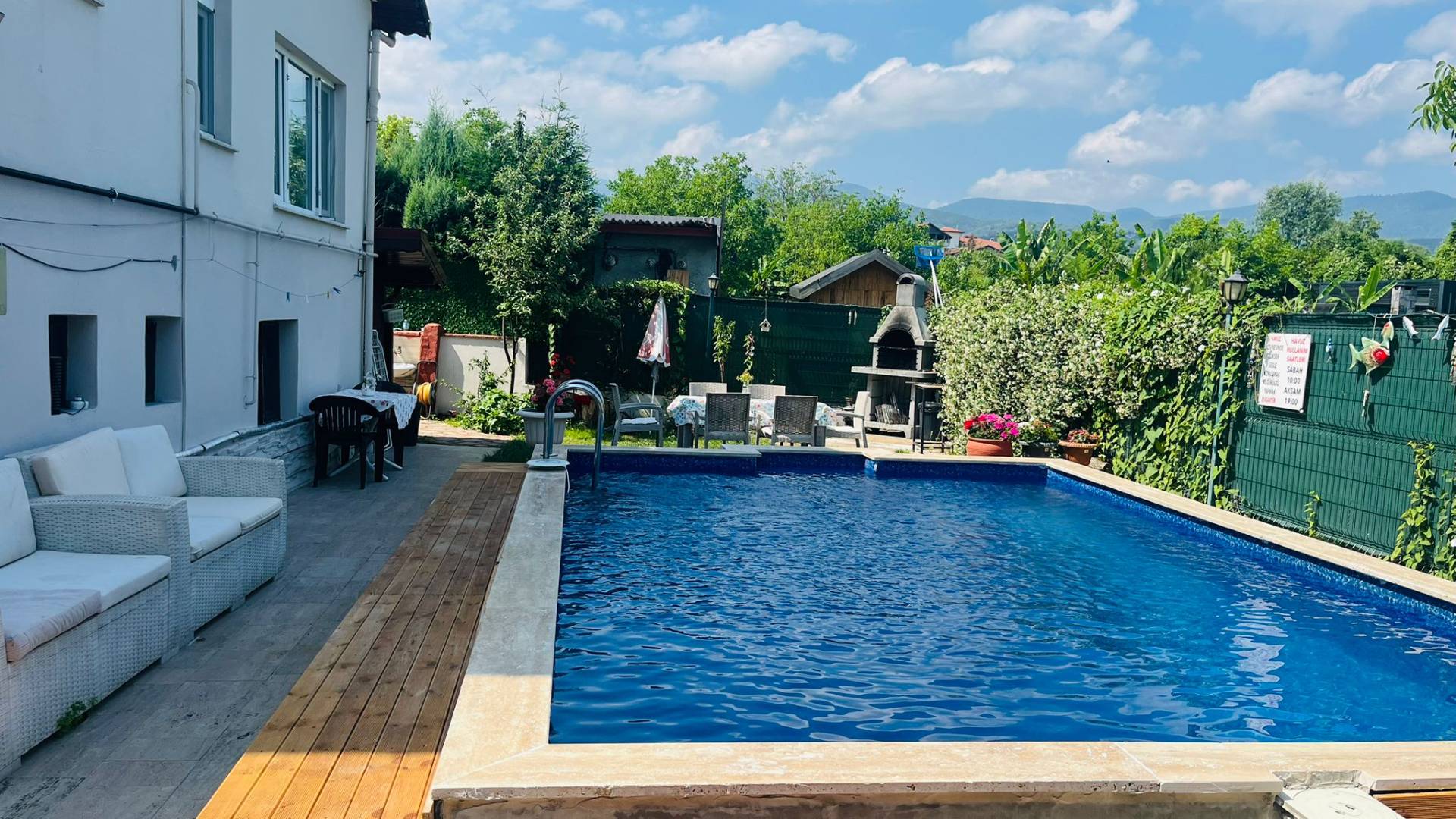 Sapanca Rüstempaşa'da Doğa Manzaralı, Isıtmalı Havuzlu, 4+1 Villa - Sapanca / Rüstempaşa