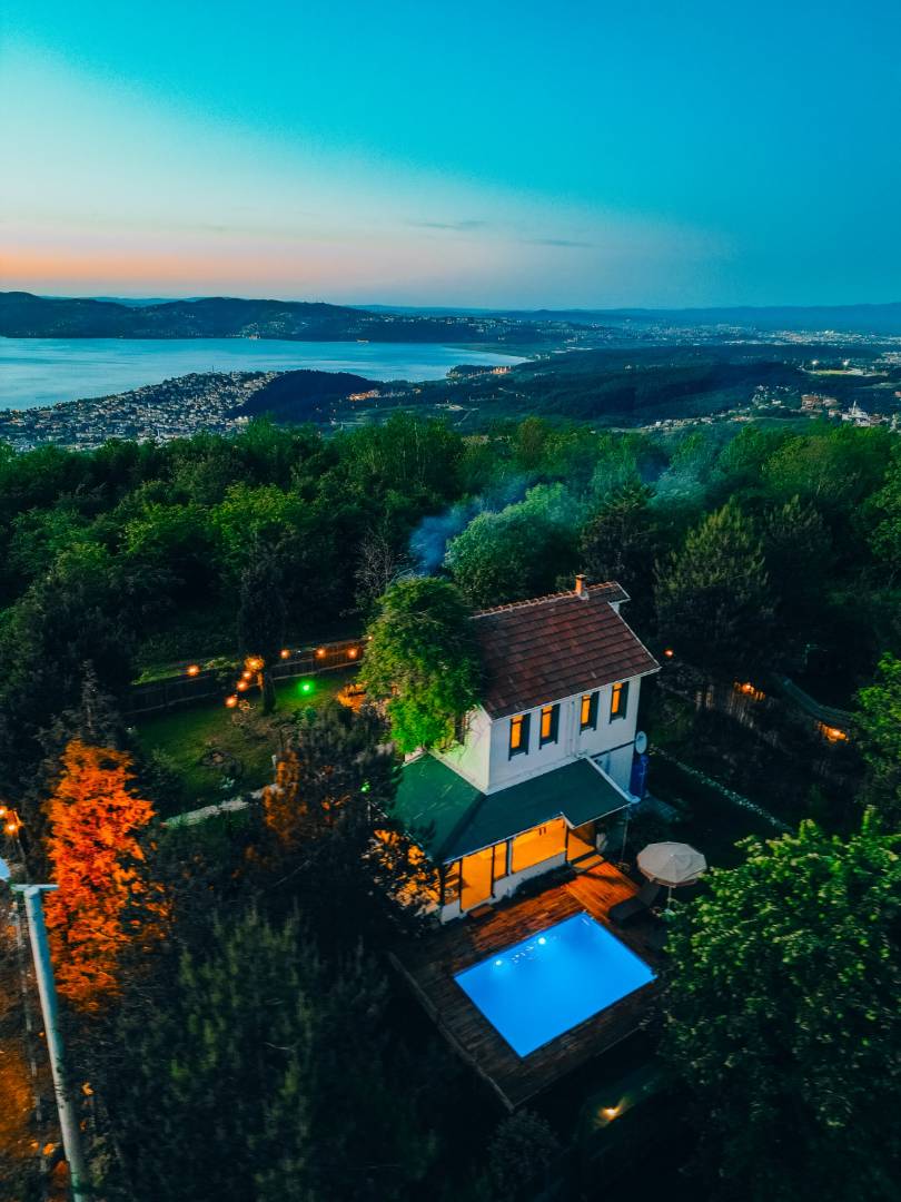 Sapanca Şükriye'de Doğa Manzaralı, Özel Havuzlu, Jakuzili Villa - Sapanca / Şükriye
