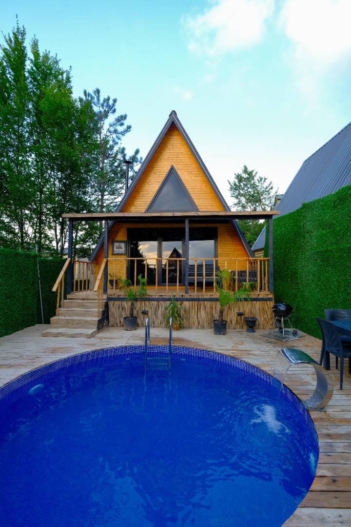 Sapanca Ünlüce'de Huzurlu Doğada, Isıtmalı Havuzlu, Kiralık Bungalov - Sapanca