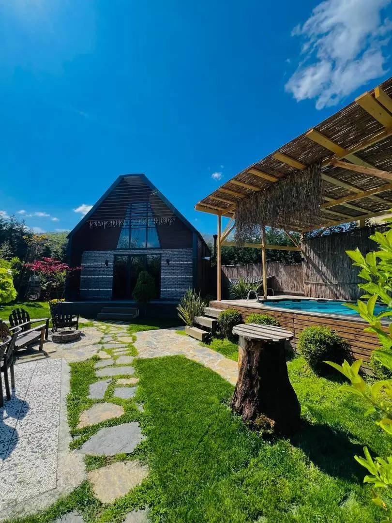 Sapanca Yanık'ta Ailelere Uygun, Isıtmalı Havuzlu, Kiralık Bungalov - Sapanca / Yanık