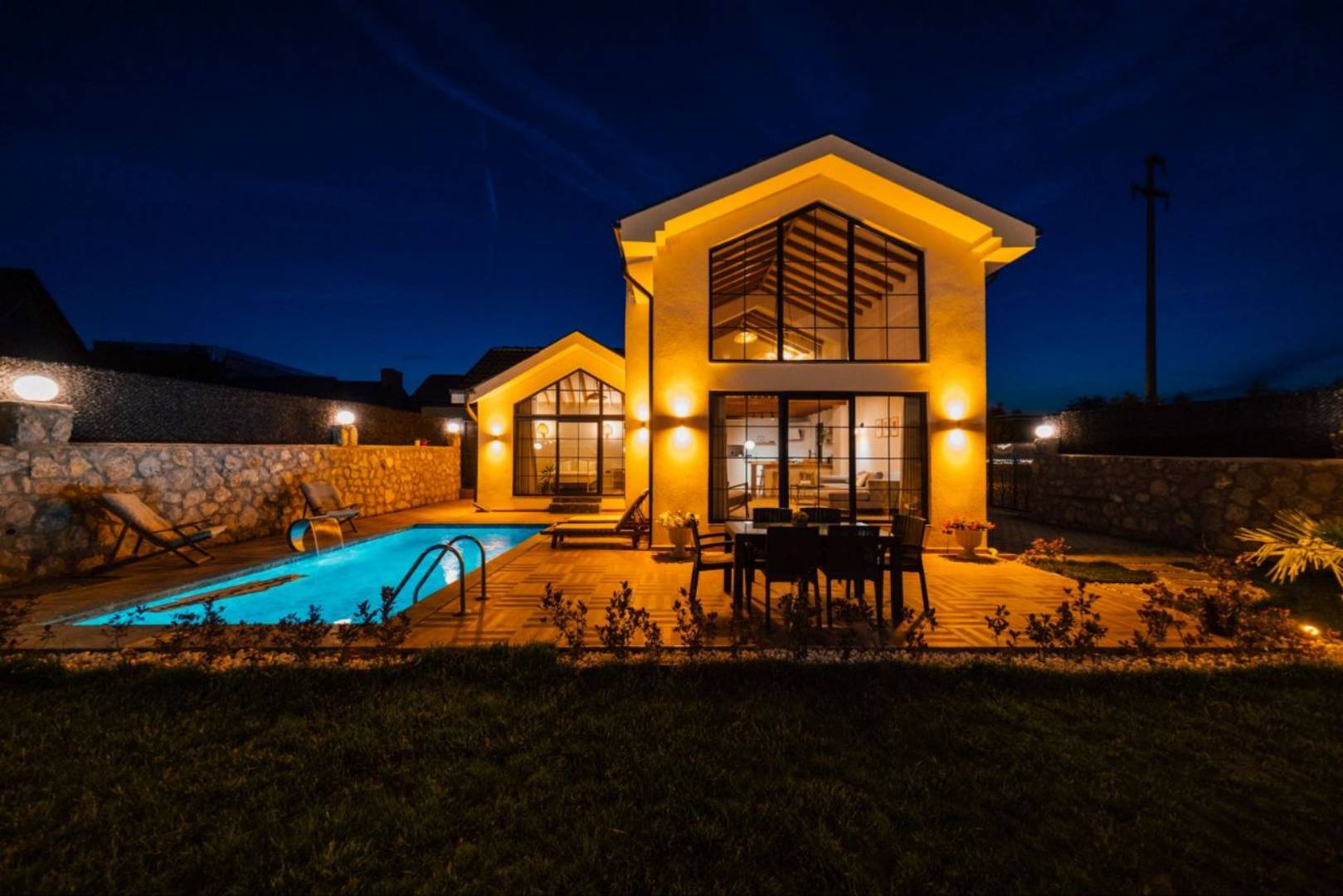 Sapanca Yanık'ta Doğanın Kalbinde, Isıtmalı Özel Havuzlu, Kiralık Bungalov fotoğraf 2