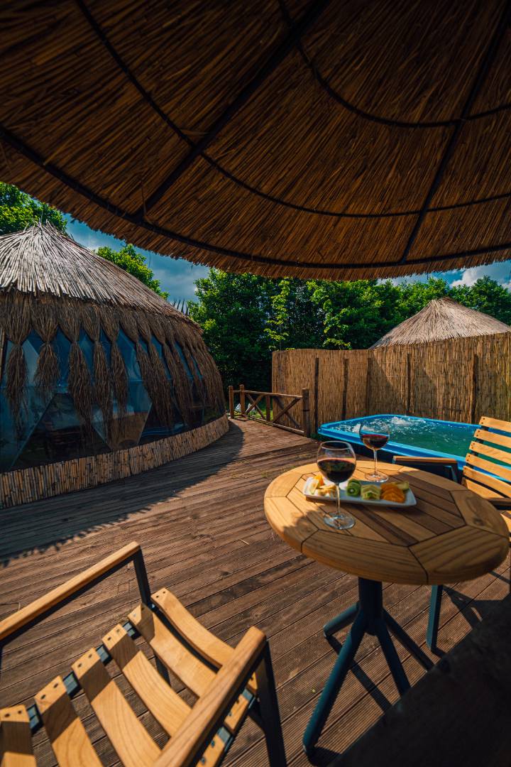Sapanca Yanık'ta Doğanın Kucağında, Serinleme Havuzlu, Modern Glamping - Sapanca / Yanık