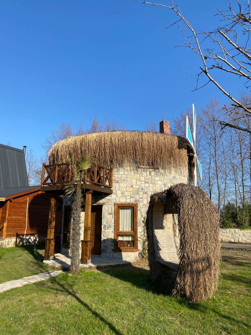 Sapanca Yanık'ta Doğanın Kucağında, Tesis İçerisinde, Kiralık Taş Ev - Sapanca / Yanık