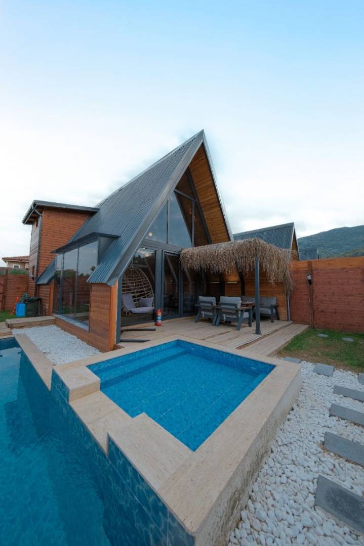 Sapanca Yanık'ta Doğayla İç İçe, Isıtmalı Havuzlu, 4 Kişilik Bungalov fotoğraf 2