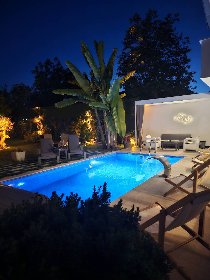 Sapanca Yanık'ta Geniş Bahçeli, Isıtmalı Özel Havuzlu, Lüks Villa fotoğraf 2