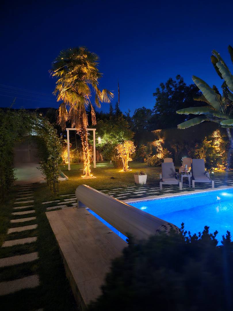 Sapanca Yanık'ta Geniş Bahçeli, Isıtmalı Özel Havuzlu, Lüks Villa fotoğraf 3