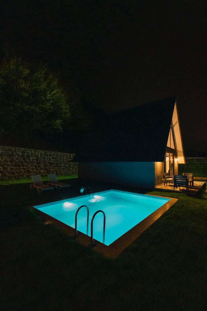 Sapanca'da Doğa Manzaralı, Isıtmalı Havuzlu, Jakuzili Bungalov fotoğraf 3