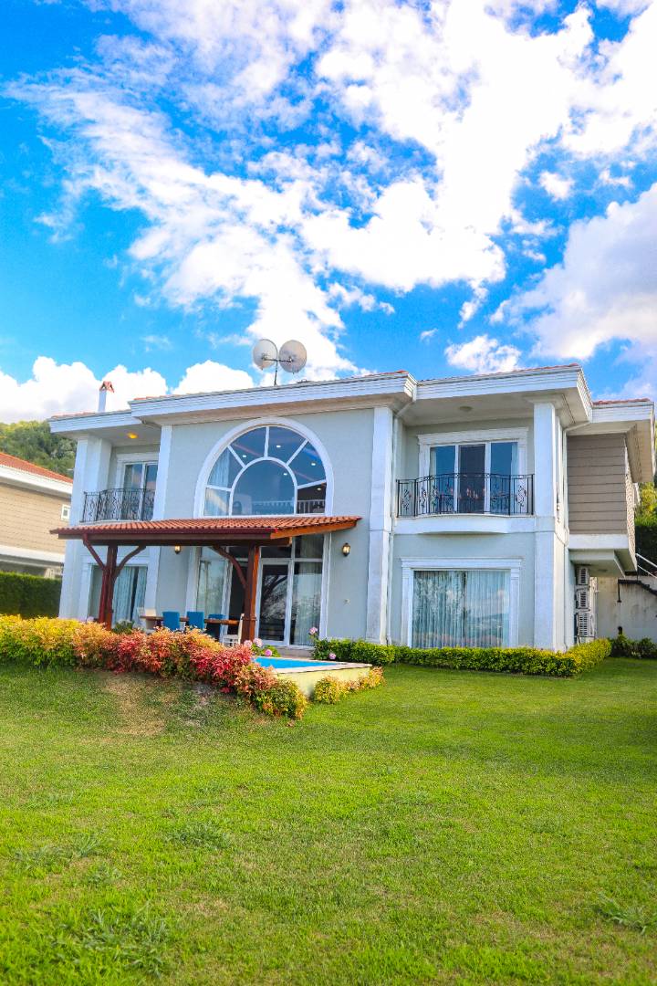 Sapanca'da Doğa Manzaralı, Özel Isıtmalı Havuzlu, Lüks Villa fotoğraf 3